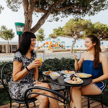 Hotel Villa Franca Lignano Sabbiadoro Buitenkant foto