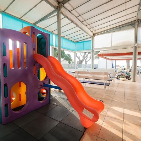 Hotel Villa Franca Lignano Sabbiadoro Buitenkant foto