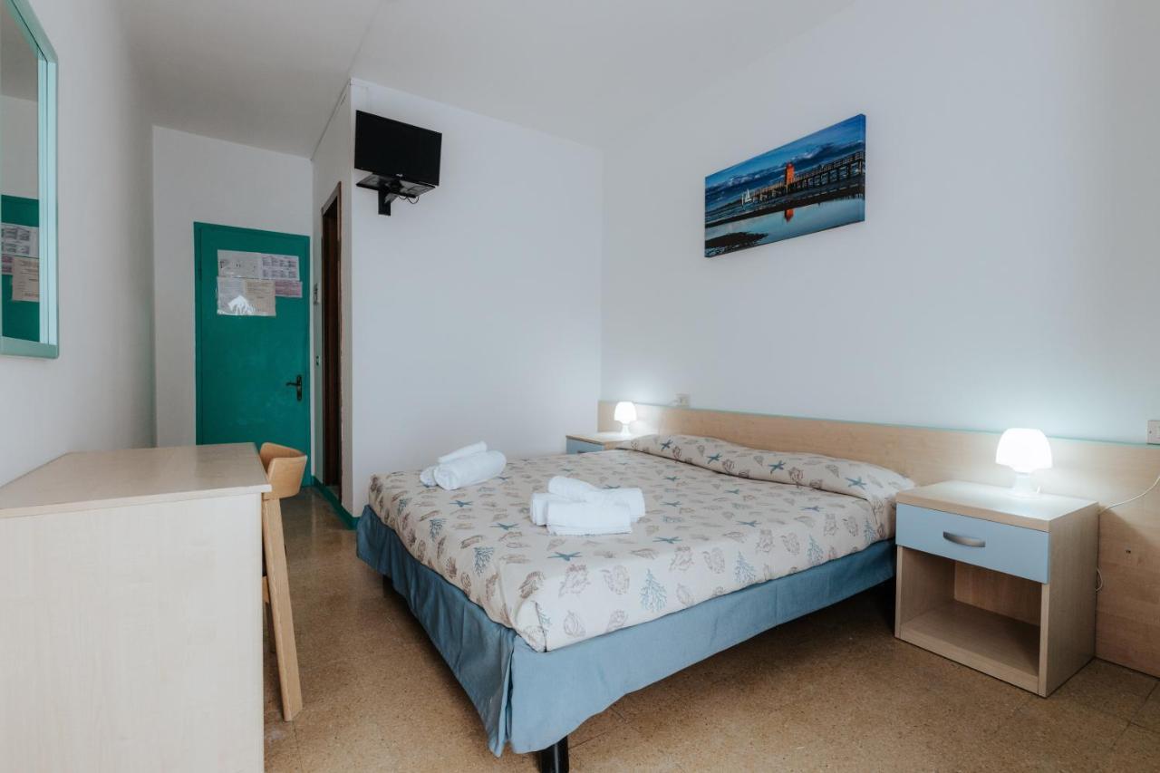 Hotel Villa Franca Lignano Sabbiadoro Buitenkant foto