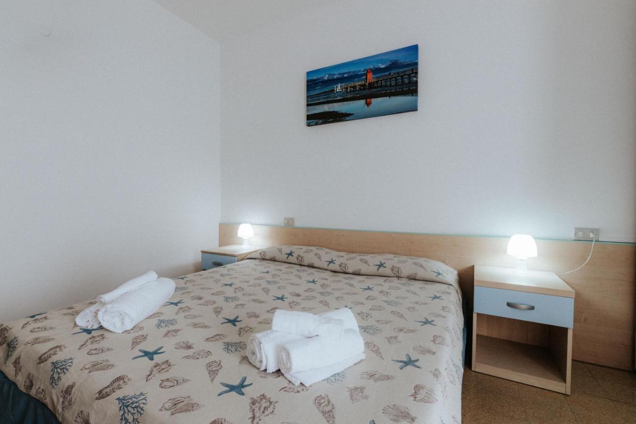 Hotel Villa Franca Lignano Sabbiadoro Buitenkant foto