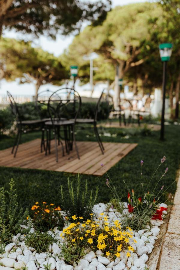 Hotel Villa Franca Lignano Sabbiadoro Buitenkant foto